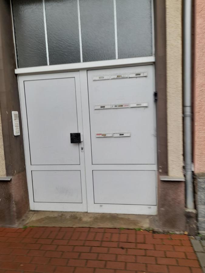 Kleine Wohnung Fuer Monteure Und Dienstreisen Zwickau Exteriér fotografie